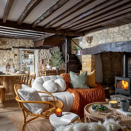 Bourton Scandi Chic Authentic Cottage Exterior photo