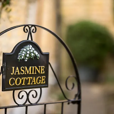 Bourton Scandi Chic Authentic Cottage Exterior photo