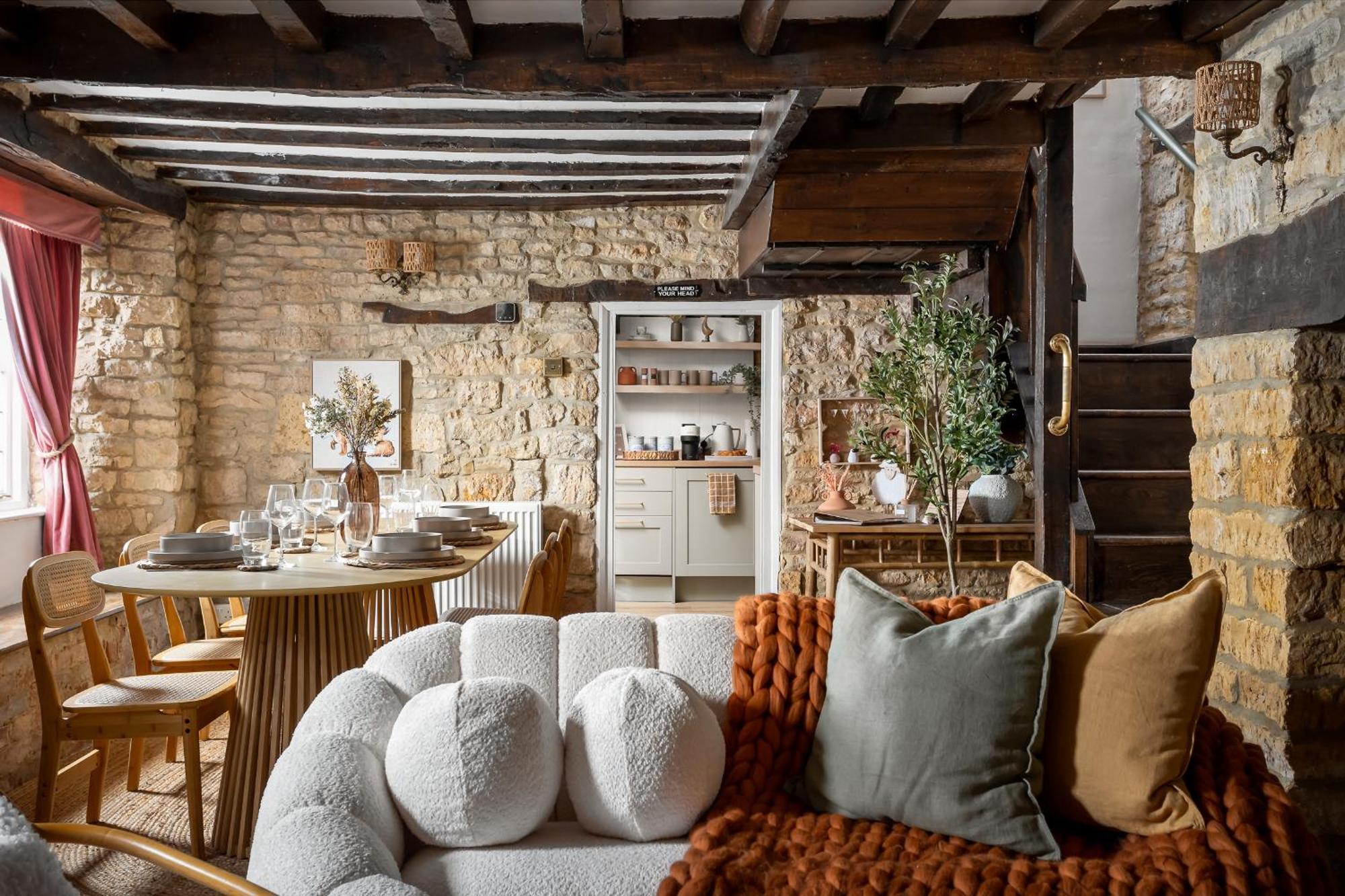 Scandi Chic Authentic Bourton-on-the-Water