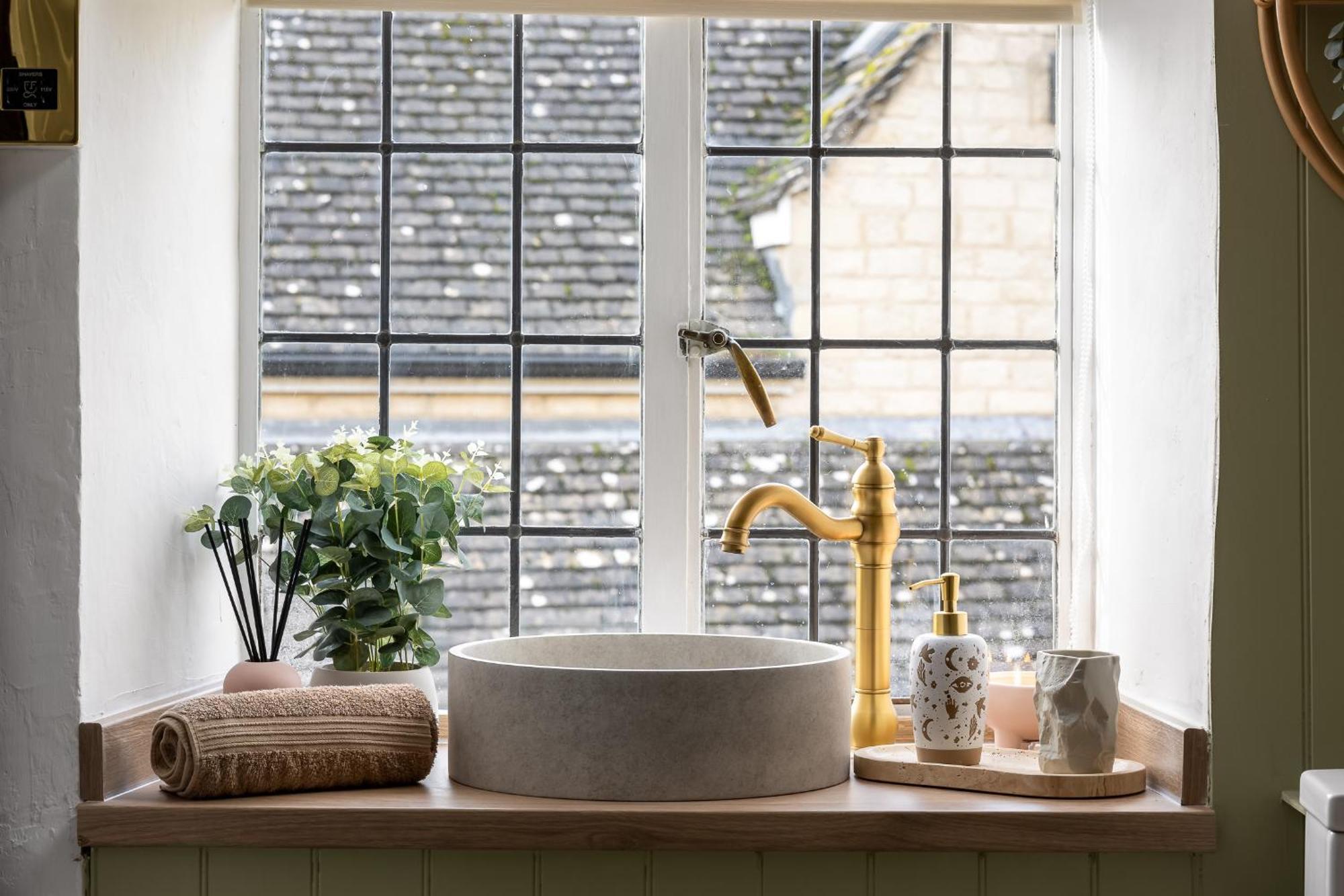 Scandi Chic Authentic